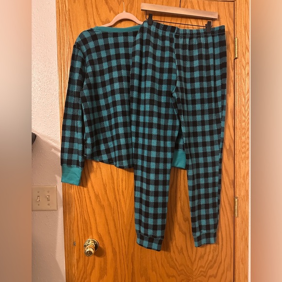 Roudelain Fleece Checkered Pajama Set - NWT - Size XL - Picture 3 of 13
